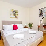Dermatas Residence Heraklion City Center